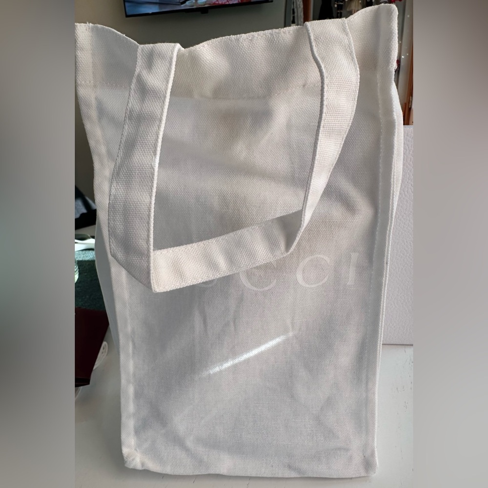 Gucci Set of 2 Tote Bags, White with White Gucci Name